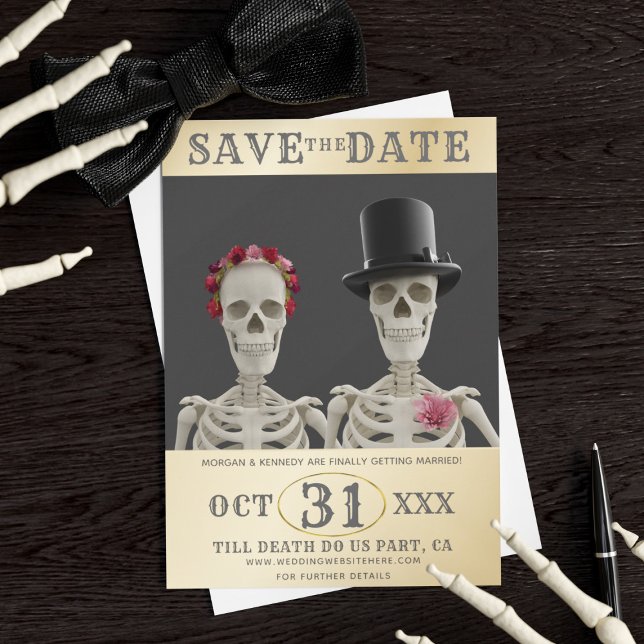 Spara datumskaletonerna oktober Halloween Bröllop Spara Datumet (A Bride & Groom skeleton themed Save the Date waiting for your details. Great for Halloween Weddings)