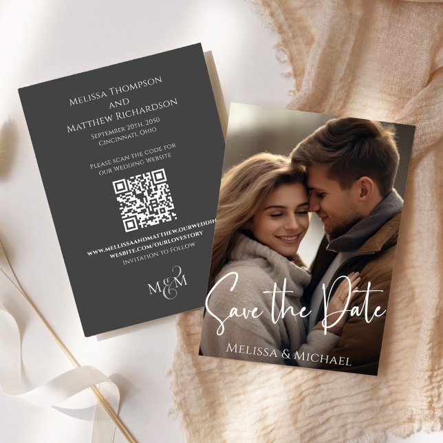 Spara Eleganten Date Photo Calligraphy Script Datumet (Elegant Wedding Save the Date photo card with scannable QR Code. )