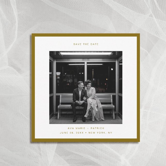 Spara för modern Guld Hue Ram Typography Bröllop Inbjudningar (wedding photo save the date square gold hue frame modern minimalist contemporary typography)