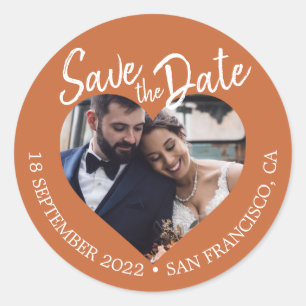 Spara Orangen för bränning av datumhjärtfoto Runt Klistermärke