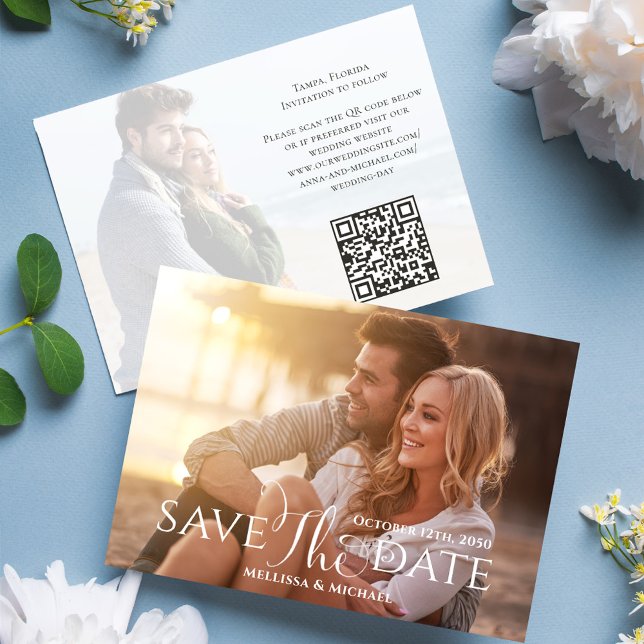 Spara typskriptet Date Photo Elegant Typography Datumet (Elegant Wedding Save the Date photo card with a scannable QR Code, )