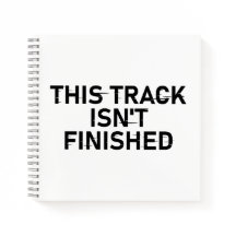 Spåret är inte Avslutat - Glitch Text Design