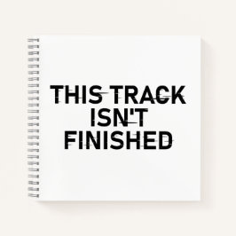 Spåret är inte Avslutat - Glitch Text Design