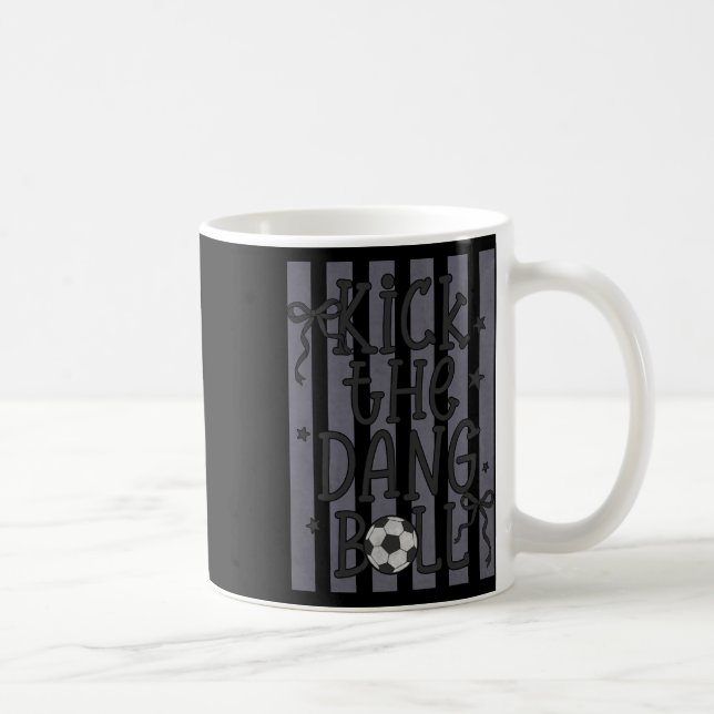 Sparka Den Förbaskade Ll Roliga Fotbollsmatchen Da Kaffemugg (Höger)
