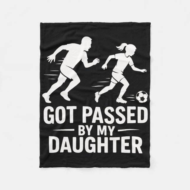 Sparkad Av Min Dotter Rolig Fotbollspappa  Fleecefilt (Framsidan)