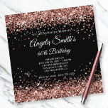 Sparkly Ro Guld Glitter 60:e födelsedag svart Inbjudningar<br><div class="desc">En glamorös faux sparkly ro guld glitter och solid färg svart 60-årsinbjudan till henne. Om du behöver hjälp med att ändra calligrafin eller teckensnittet stil i texten "DU ÄR INBJUDEN TILL CELEBRATE" eller "50:e födelsedagen" på framsidan och baksidan, skicka en begäran genom systemet. Jag kan också lägga till din födelsedagskalender...</div>