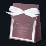 Sparkly Silver Ringar & Burgandy Bröllop Presentaskar<br><div class="desc">Elegant modern gnidig bröllopsfavoritruta med en stilig romantisk glansig bröllop-ringar med diamanthjärtan och en vacker burgandy-gradient på söt silver. Sofistikerad, klasssäker design för din speciella dag. All text, teckensnitt och teckensnitt i färg är helt och hållet anpassade för att uppfylla dina krav. Om du behöver hjälp med att anpassa din...</div>