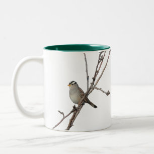 Sparrow på en grenmugg Två-Tonad mugg