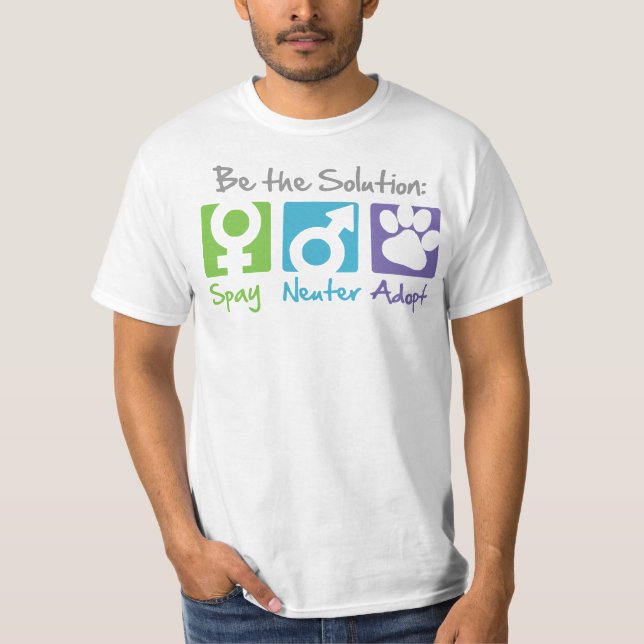 "Spay, sterilisera, adoptera" T-tröja T-shirt (Framsida)