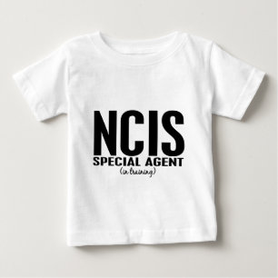 Speciell agent för NCIS i utbildning 1 T Shirt