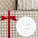 Speciell leverans från jultomten runt klistermärke<br><div class="desc">Dessa klistermärken är en perfekt för att användas som etiketter på julkort och julklappar, och den festliga utformningen kan vara lätt att personlig med ett mottagande namn. Observera att dessa klistermärken endast är till för personer på jultomtens trevliga lista och bör inte ges till någon på tomtens högtflygande lista .-)...</div>