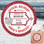 Speciell leverans från Santa till Child i Iowa Runt Klistermärke<br><div class="desc">För barnen i IOWA! Gör julklapparna tydliga med den här roligten, färgstarka och personlig-dekala etiketterna. Utformningen har ett Speciellt leveranstema från Santa's Workshop vid Nordpolen. Fyll med ett godkännande frimärke från elf #25. Vibranta marooner tillsammans med snöflingor, jultomtens slift och renar belyser denna ikoniska, roligt och berömvärda nuetikett. Anpassa genom...</div>