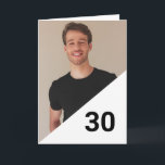 Speciell Personlig Photo Son 30års födelsedag Kort<br><div class="desc">Speciell Personlig Photo Son 30års födelsedag, en unik design som gjorts för vem som helst som tittar något speciellt för sin son på sin födelsedag. Designen innehåller ett foto på anpassningsbarna framtill med anpassade text som du kan anpassa, så tveka inte att anpassa den för att göra din egen födelsedagsinbjudan....</div>