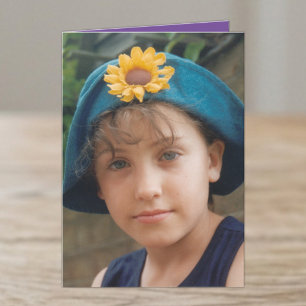 Speciell systerdotter lila vit foto födelsedag kort
