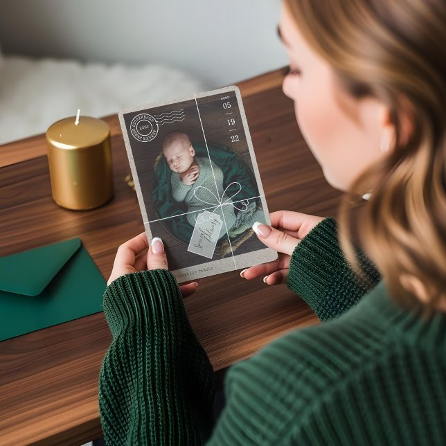 Speciella leveranspunktsskifte Baby födelsetal och Julkort (Special Delivery Parcel Baby Birth Stats & Photo Holiday Card)