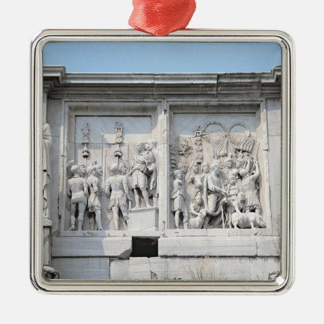 Specificera från bågen av Constantine Julgransprydnad Metall (Framsidan)