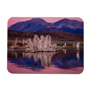 Spectakulära Mono Lake i skuggan Magnet