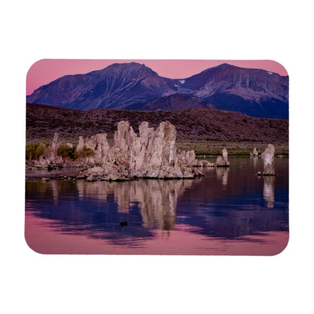 Spectakulära Mono Lake i skuggan Magnet (Horisontell)