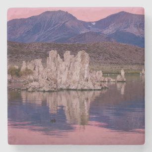 Spectakulära Mono Lake i skuggan Underlägg Sten