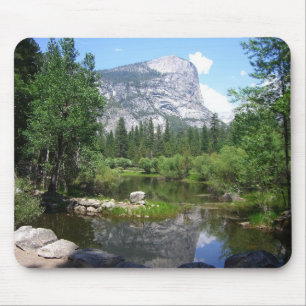 Spegelsjöutsikt i Yosemite National Park Musmatta