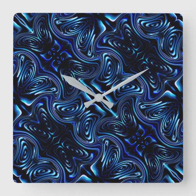 Spegling av formad blomma och fjäril på mörk blått fyrkantig klocka (Framsida)