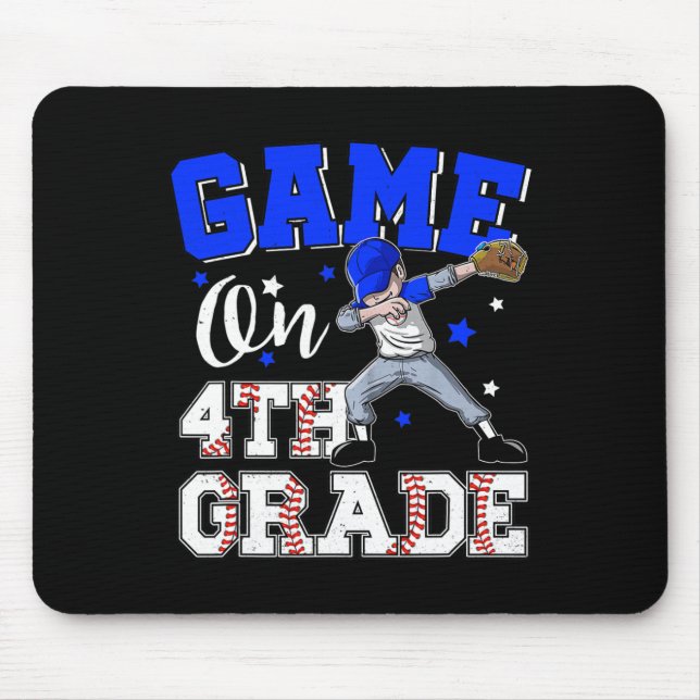 Spel den 4:e Klass-pojkdabben i första skoldagen Musmatta (Framsidan)