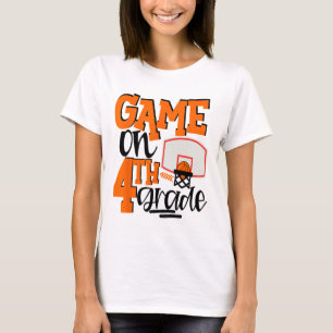 Spel på 4:e Roligt Sketll School T Shirt i Klass