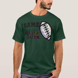 Spel på första dagen i klass-fotboll i fläkt t shirt