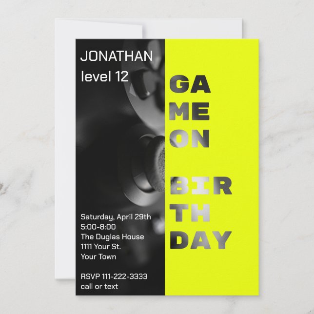 Spel på Personlig-spelnivå på födelsedag Inbjudningar (Framsida)