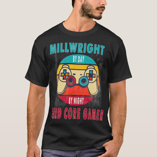 Spela spel med hårda kärnor varje dag  t shirt (Framsida)