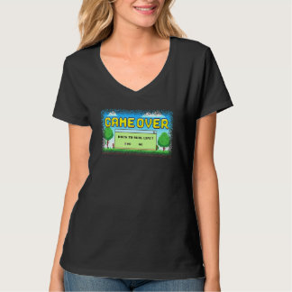 Spela tillbaka på spelspelaren för videospel i rea t shirt