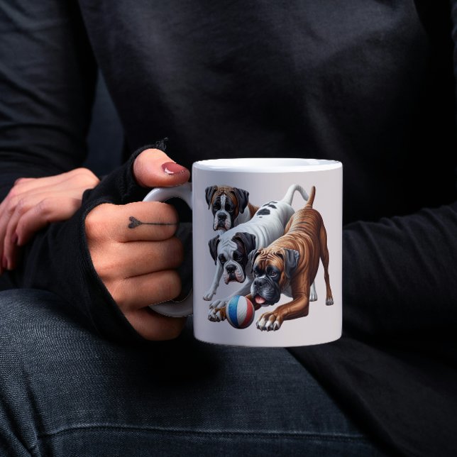 Spelande Boxer Hundar och Boll Kaffemugg (Skapare uppladdad)