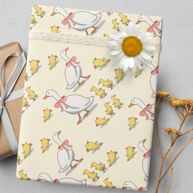 Spelande Gult Ducky Nyfödd bebis Firande Presentpapper (Playful Yellow Ducky New Baby Celebration Wrapping Paper)