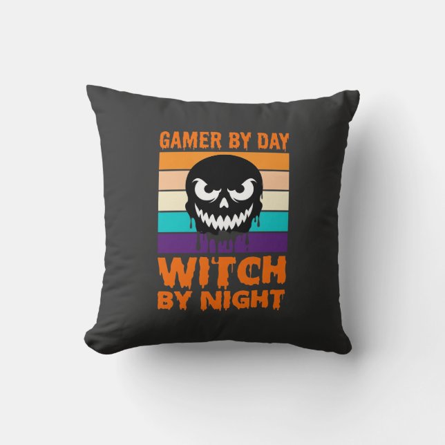 Spelande Häxa Halloween Retro Dödskalle Kudde (Framsida)