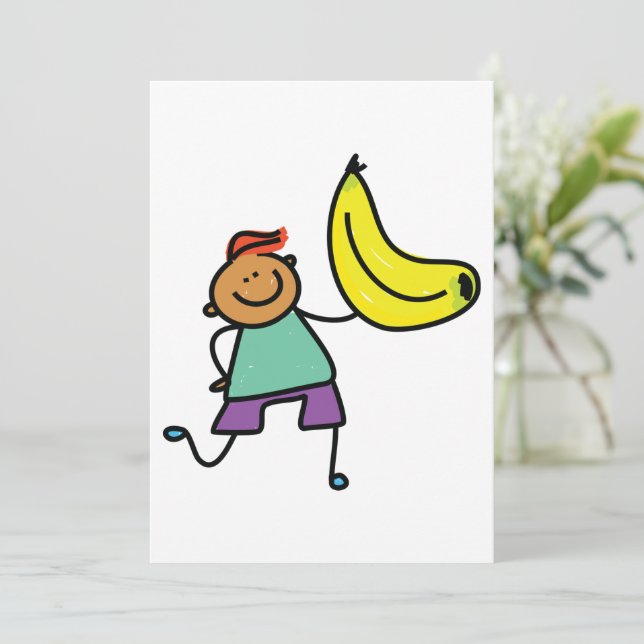 Spelande Kid Holding Big Gult Banana Inbjudningar (Stående Fram)