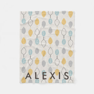 Spelande Löv Mönster w/Namn Fleecefilt