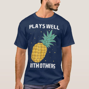 Spelar bra med andra ananas frukt i designen t shirt