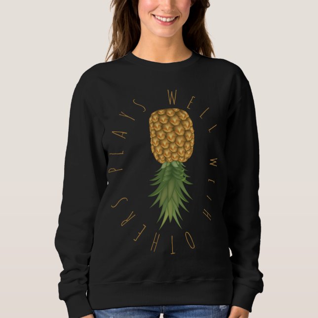Spelar bra med andra upp och ned på ananas Hawai T Shirt (Framsida)