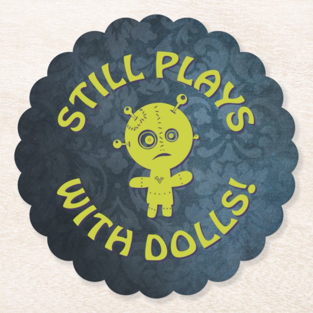 SPELAR FORTFARANDE MED DOLLS! UNDERLÄGG PAPPER (Framsida)