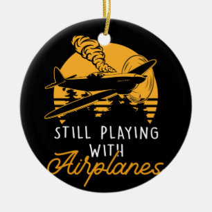 Spelar fortfarande med flygplan RC Flygplan Pilot  Julgransprydnad Keramik