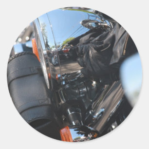 Spelar fortfarande med motorcyklar runt klistermärke