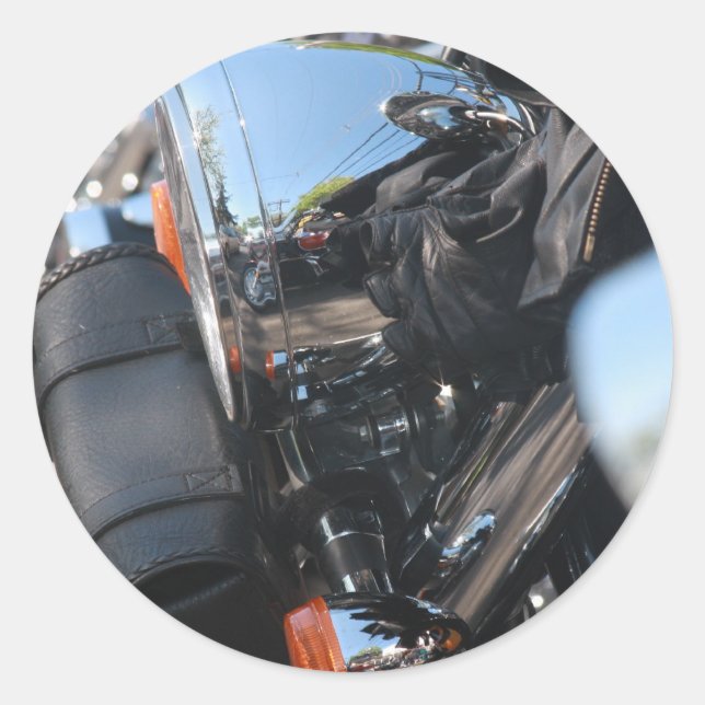 Spelar fortfarande med motorcyklar runt klistermärke (Framsida)