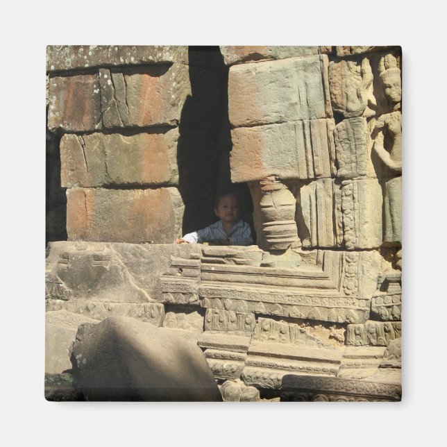 Spelar i ruinerna.. Ta Prohm, Kambodja Magnet (Framsidan)