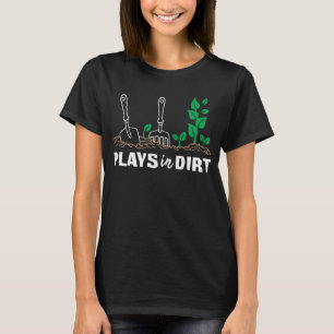 Spelar i smutsig t shirt