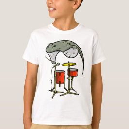 Spelar upp trummorna med skärpa t shirt