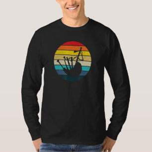 Spelare i bagrör av typen Retro sunset bagpiper ba T Shirt