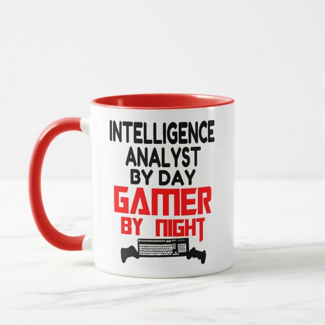 Spelarintelligensanalytiker Mugg (Vänster)