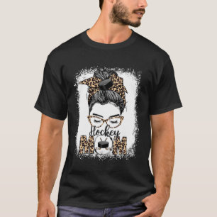 Speldagen Hockey Mamma Messy Bun Leopard Mor T Shirt