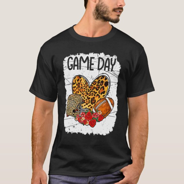 Speldagen med Leopard Heart Football Mamma blekt T Shirt (Framsida)