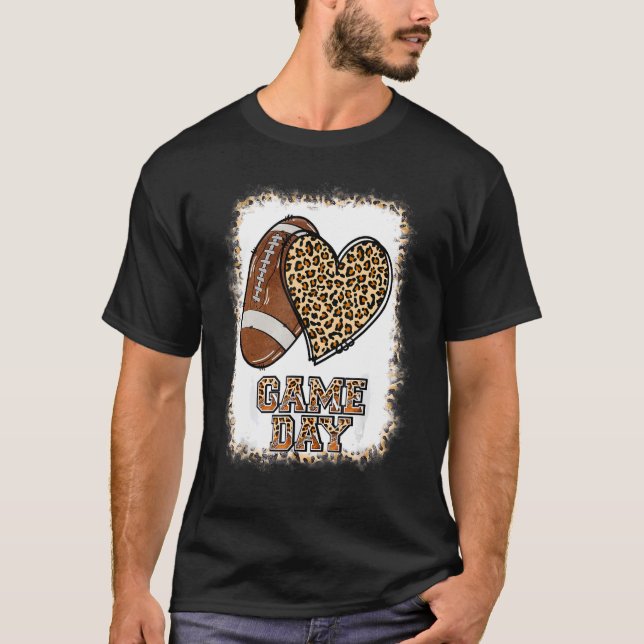 Speldagen med Leopard Heart Football Mamma blekt T Shirt (Framsida)